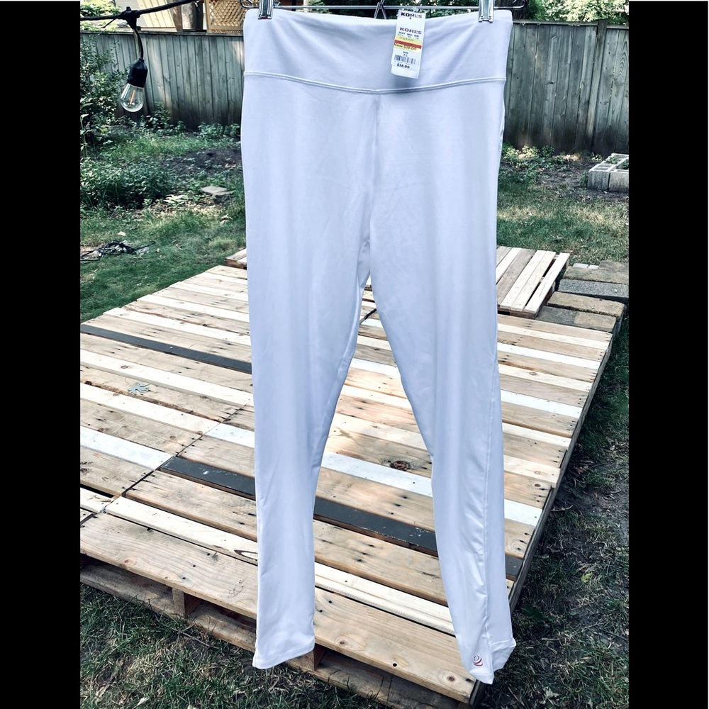 Cuddl Duds white yoga pants brand new with tag